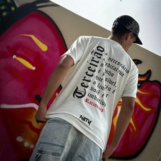 Camiseta customizada